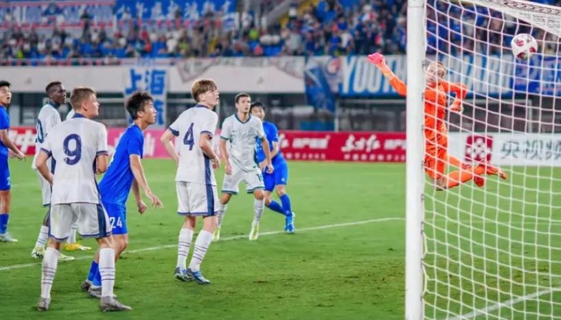 明日之星直播战报：上海队U17队1-2国际米兰U17，罗伯茨建功